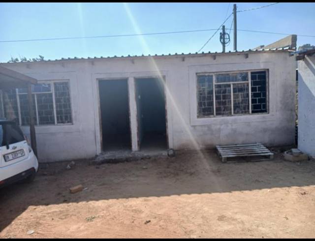 5 BEDROOM HOUSE FOR SALE IN LEHAE